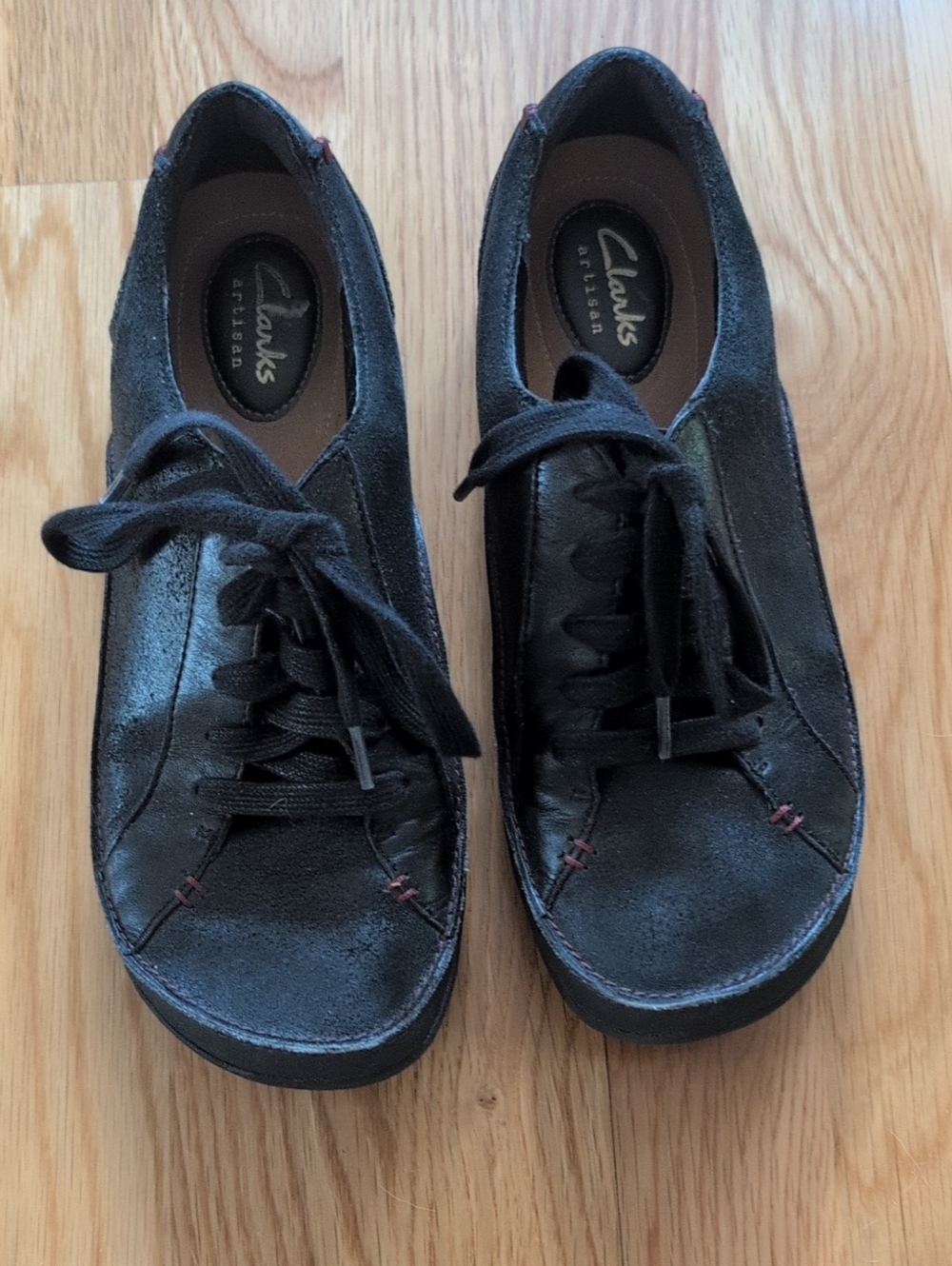 Clarks Black Lace-Up Women’s Sneakers with Subtle Red Stitching